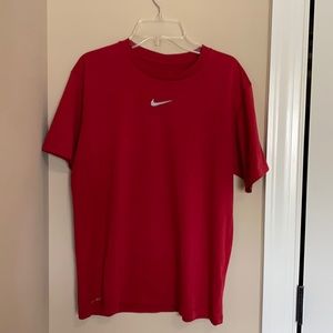 Boys large Nike sports t-shirt.